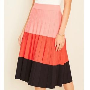 Colorblock Pleated Sweater Skirt